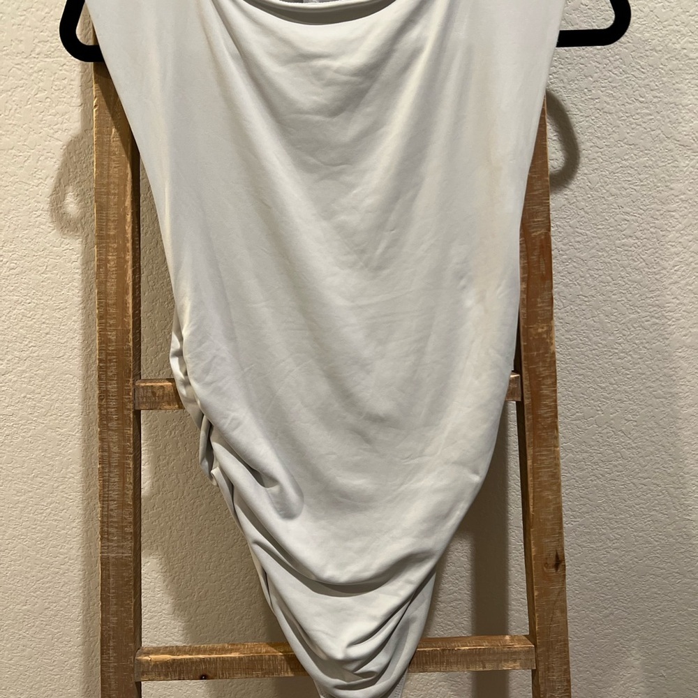 House of Harlow 1960 White Ruched Asymmetrical Sleeveless Bodysuit